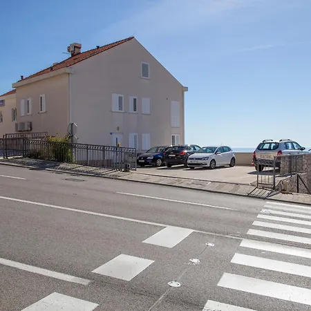 Beta With Sea View *