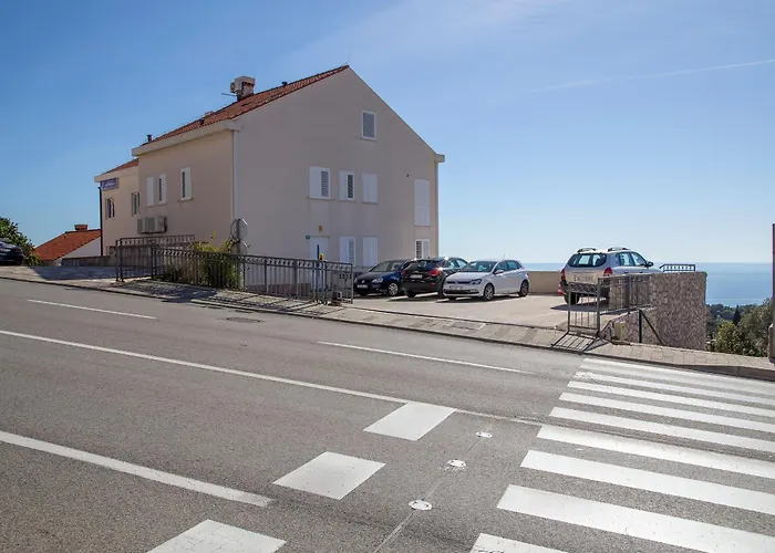 Beta With Sea View *