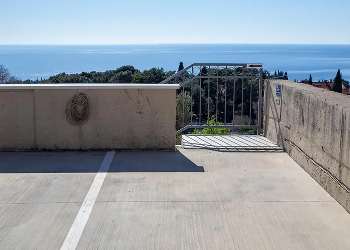 Beta With Sea View Apartmán *